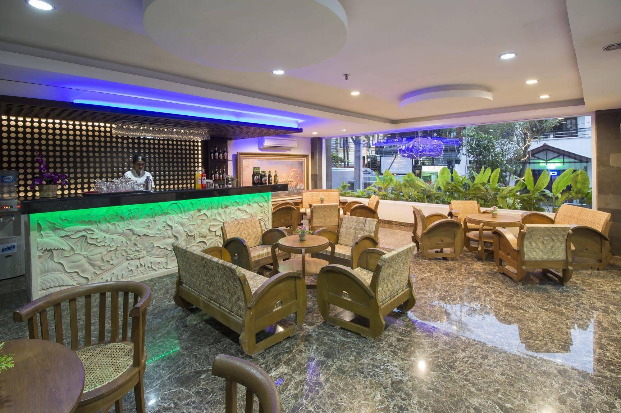 יוגיאקרטה Grand Puri Saron Hotel Malioboro מראה חיצוני תמונה