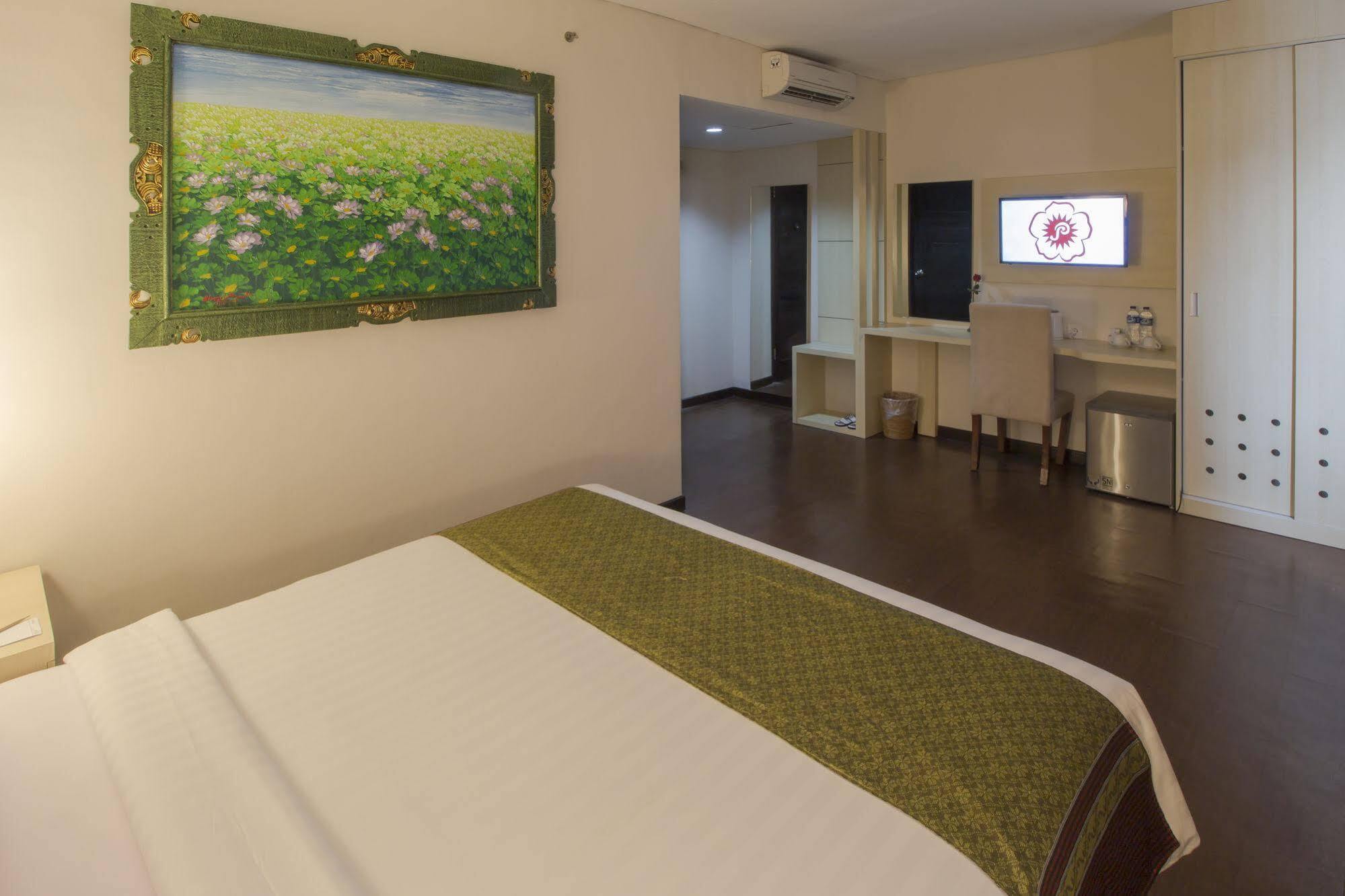 יוגיאקרטה Grand Puri Saron Hotel Malioboro מראה חיצוני תמונה
