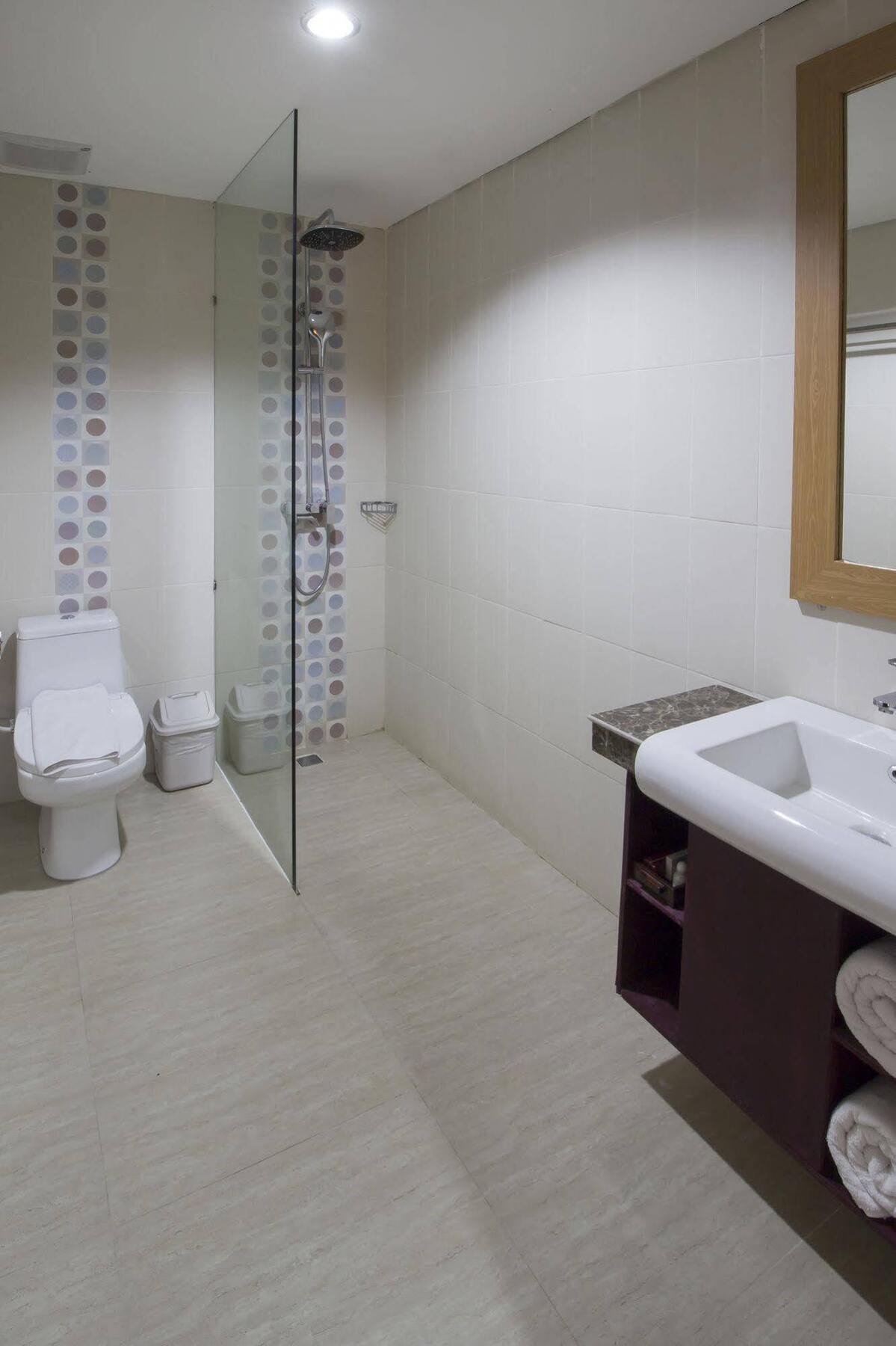 יוגיאקרטה Grand Puri Saron Hotel Malioboro מראה חיצוני תמונה