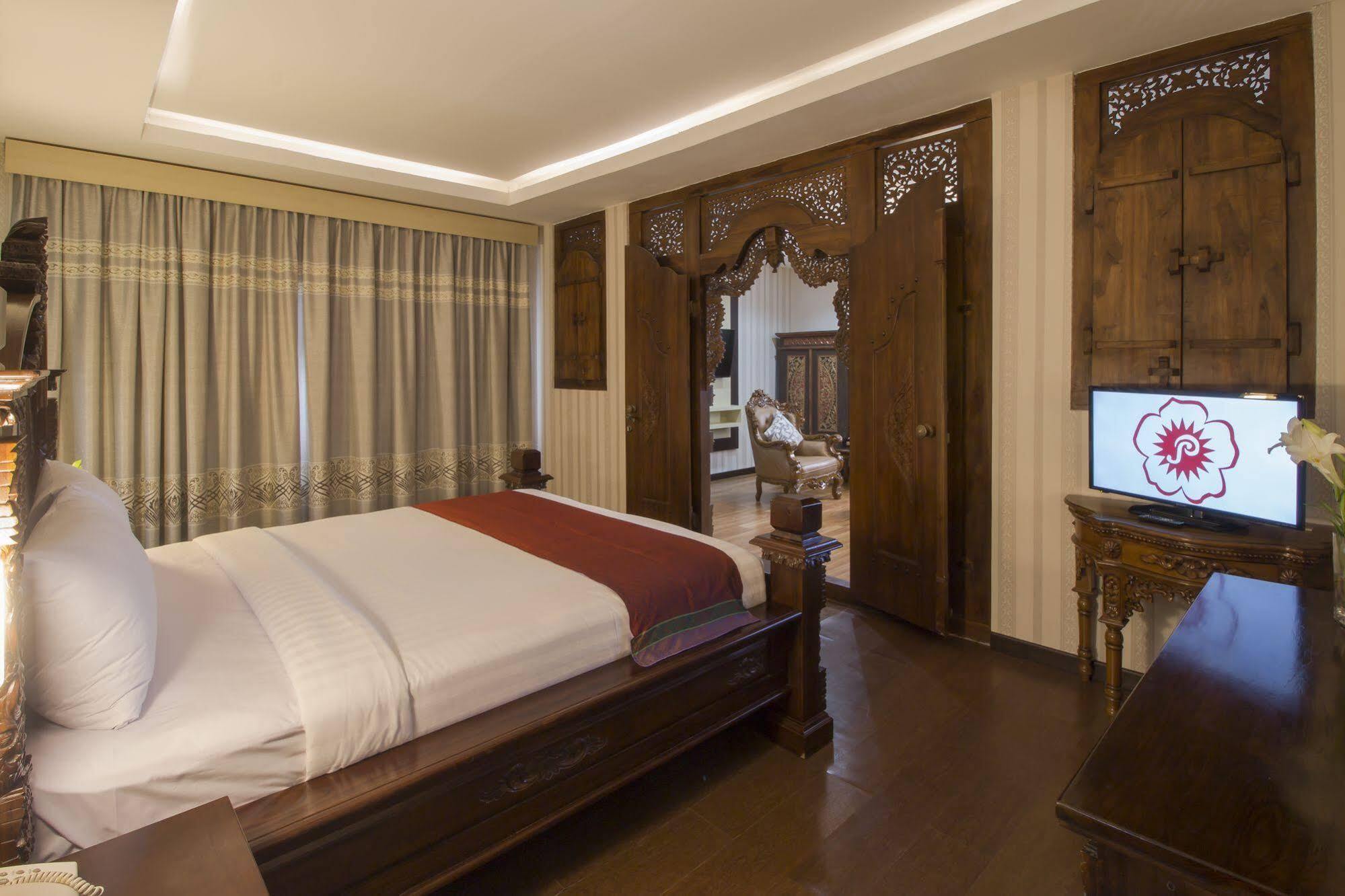 יוגיאקרטה Grand Puri Saron Hotel Malioboro מראה חיצוני תמונה